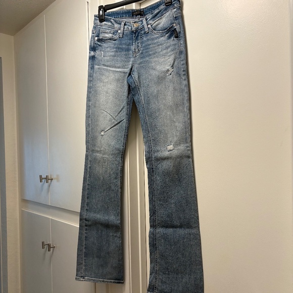 Silver jeans - tall and distressed - size 26/33 - Picture 1 of 6